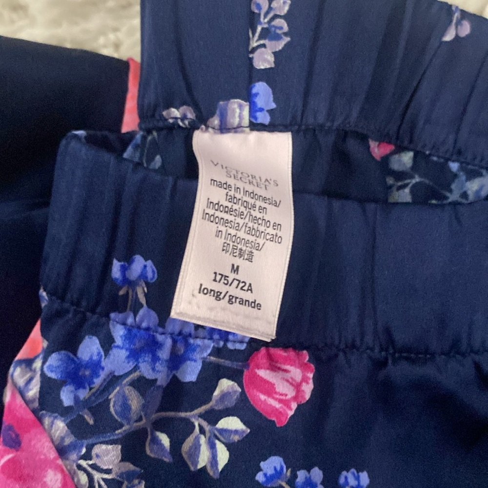 Victoria's Secret Satin Navy and Pink Floral Pajama Set size medium long - Picture 3 of 6